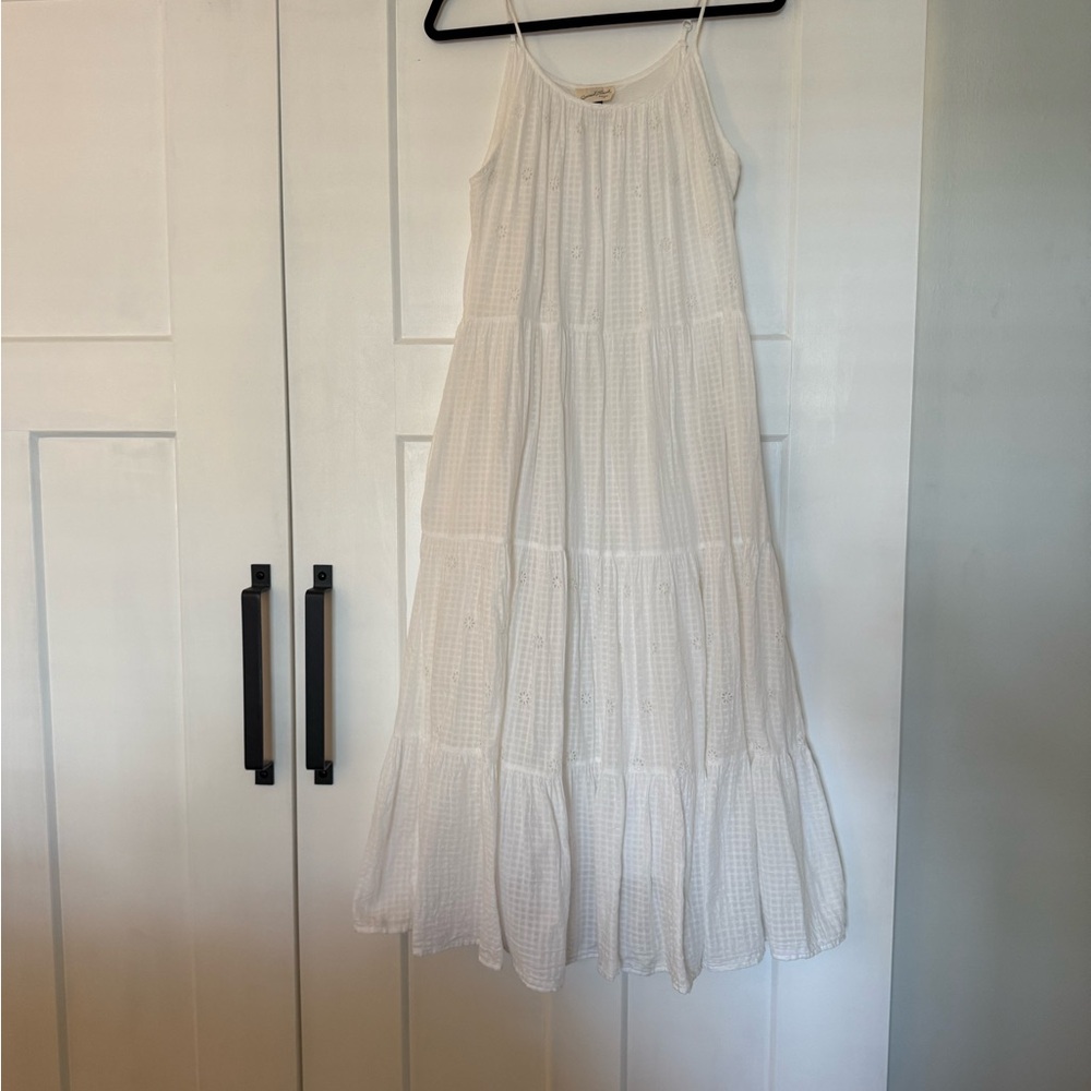 Universal Threads White Sleeveless Maxi Dress